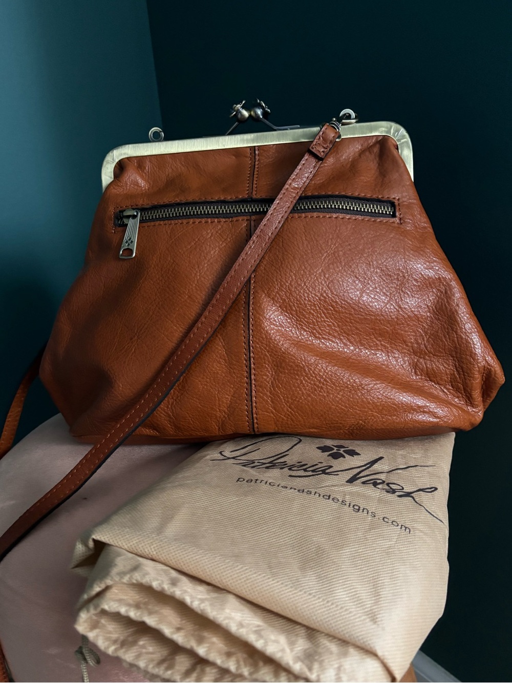 Sooooo pretty !! Patricia Nash Saddle Brown Leather Frame Crossbody Bag - NWT
